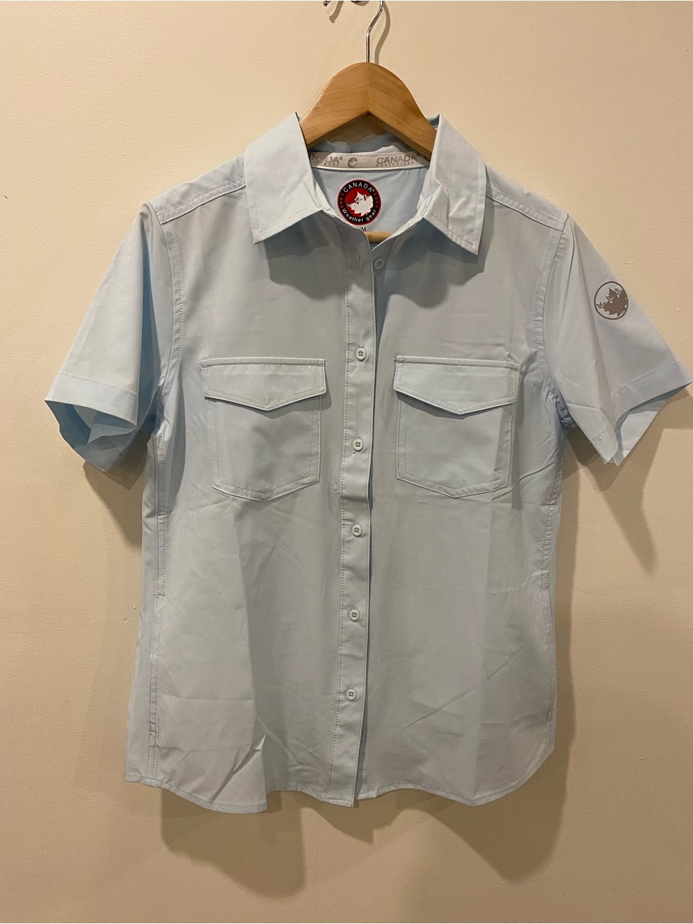 Canada Weather Gear blue button front short sleeved shirt